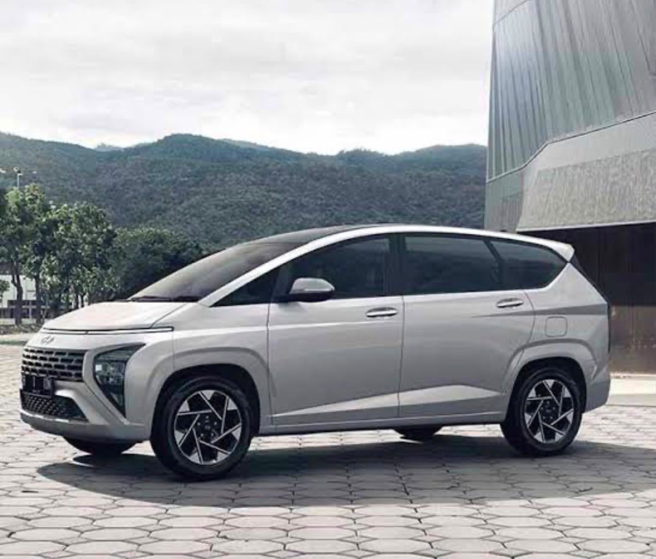 Hyundai Stargazer